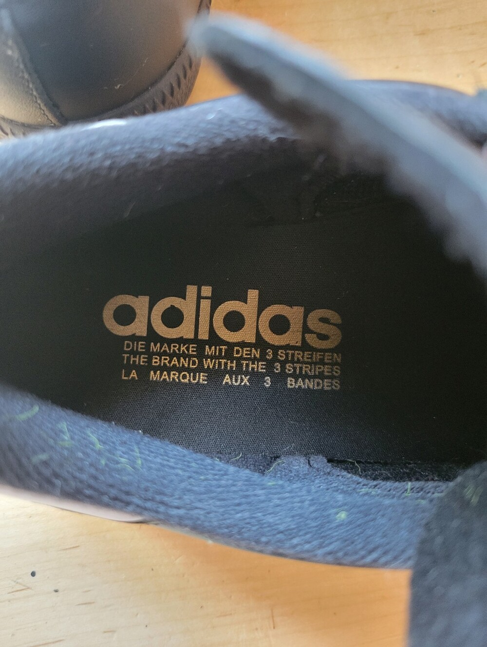 Adidas Samba Indoor Soccer Shoes Mens 7/Women's 8 Like New Black W/White Stripe - Picture 4 of 5